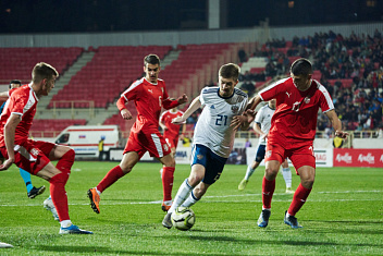 Глебов и Хаджикадунич сыграли за молодежные сборные своих стран